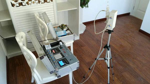 2017年1月26日綠地書(shū)香苑張先生愛(ài)居室內(nèi)有害氣體檢測(cè)中