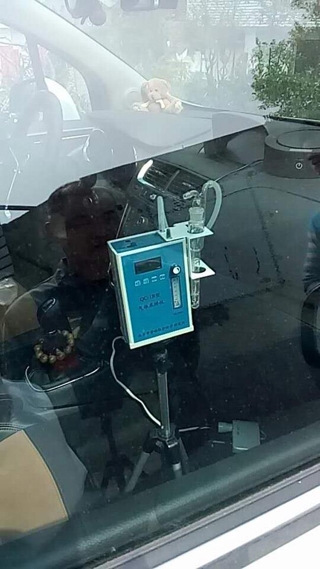 2017年4月16日別克昂科拉車(chē)內(nèi)有害氣體檢測(cè)現(xiàn)場(chǎng)