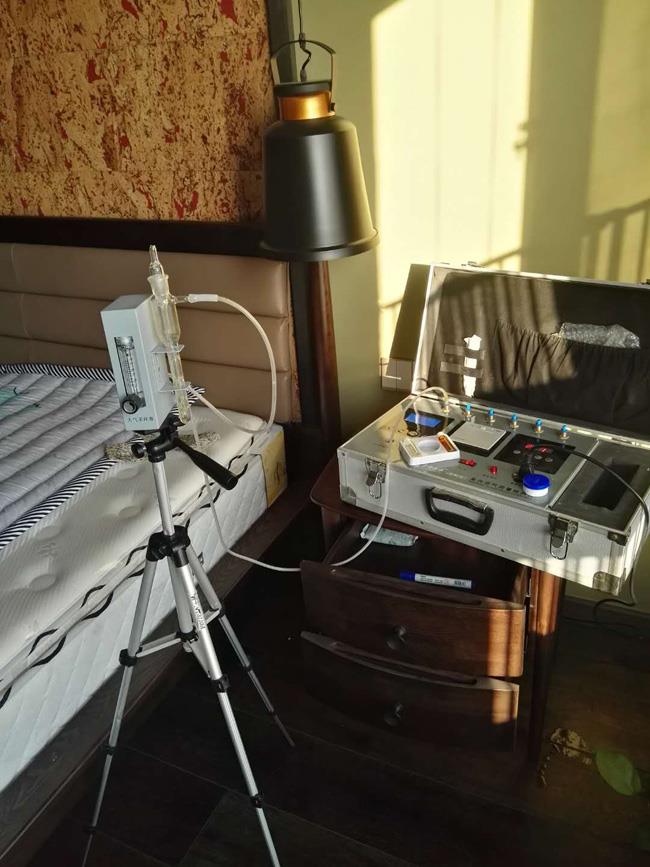 2017年12月5日淮海新天地采樣檢測(cè)現(xiàn)場(chǎng)